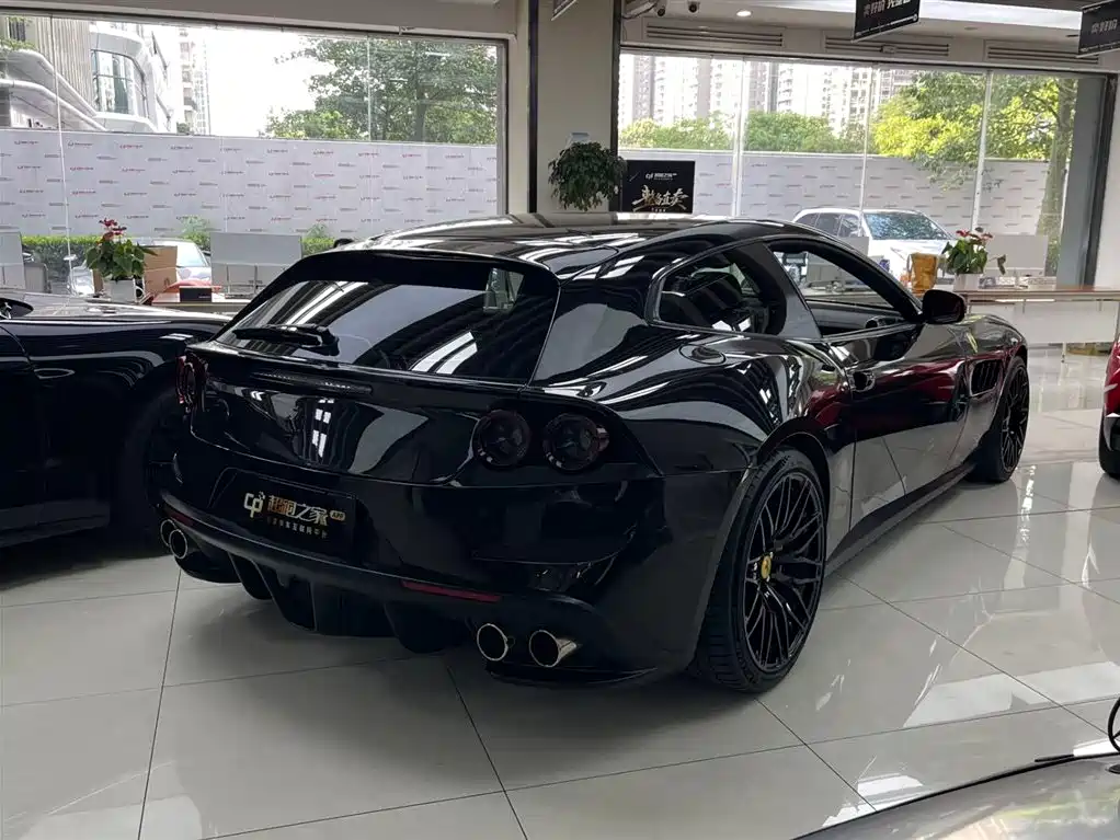 Ferrari GTC4 Lusso 2017 3.9T V8 2019 - thumbnail 7