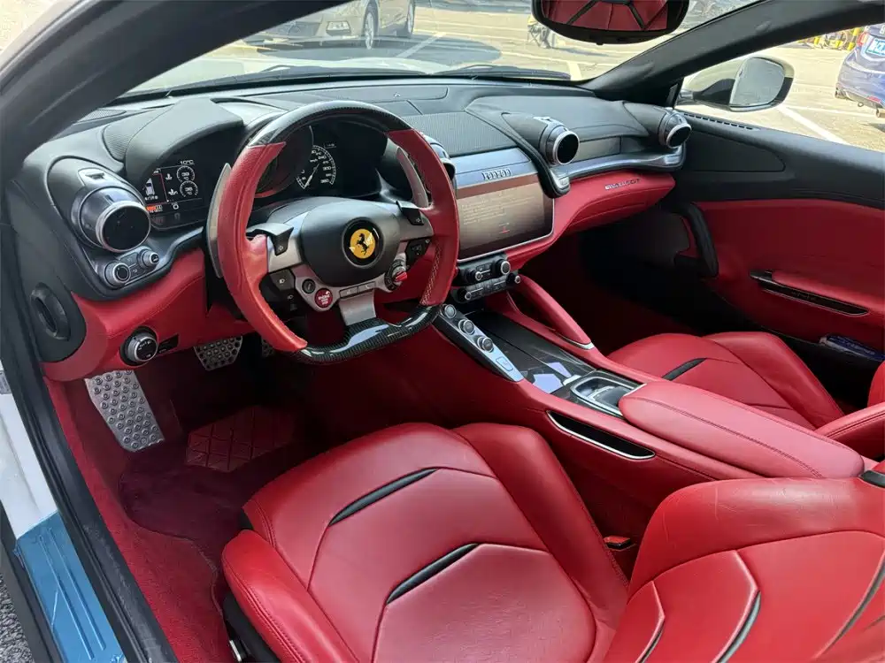 Ferrari GTC4 Lusso 2017 3.9T V8 2020 - thumbnail 8