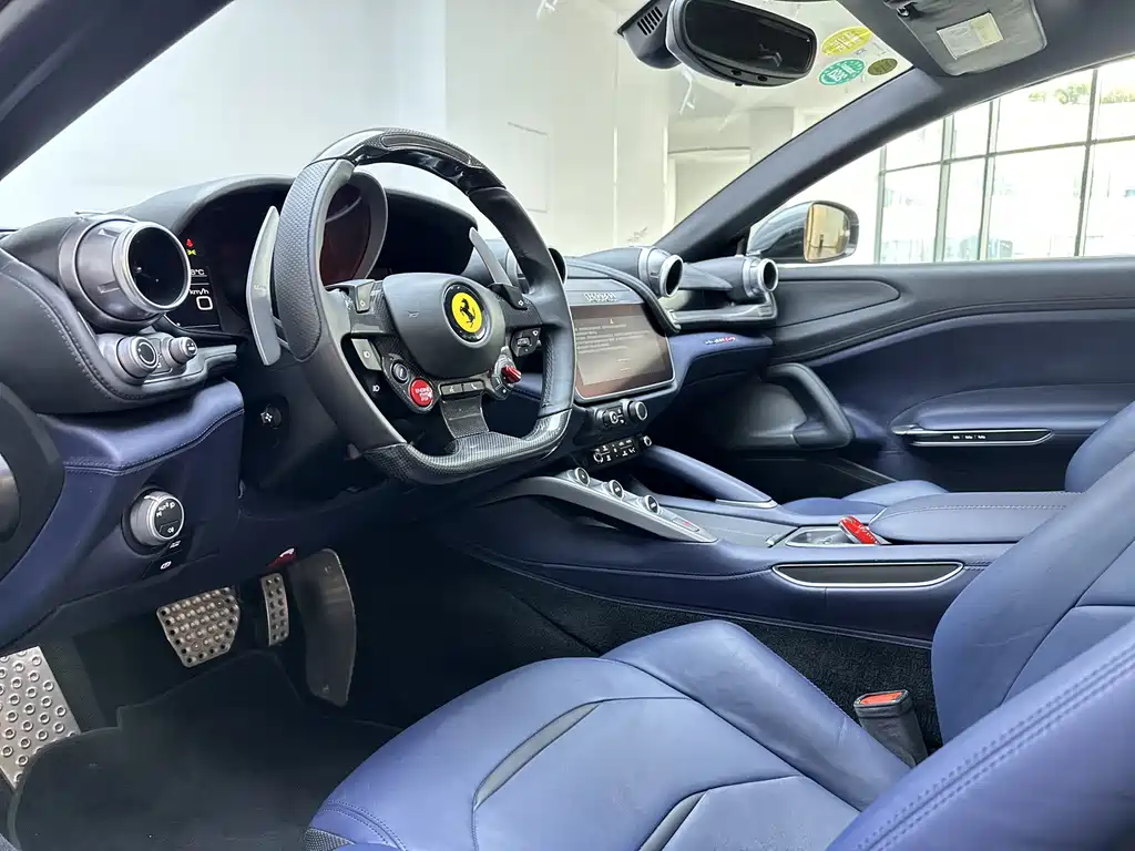 Ferrari GTC4 Lusso 2017 3.9T V8 2018 - thumbnail 8