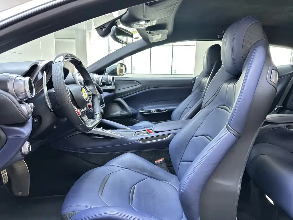 Ferrari GTC4 Lusso 2017 3.9T V8 2018 - thumbnail 9