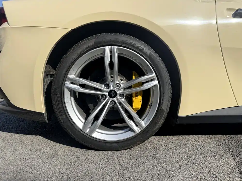 Ferrari GTC4 Lusso 2017 3.9T V8 2020 - thumbnail 13