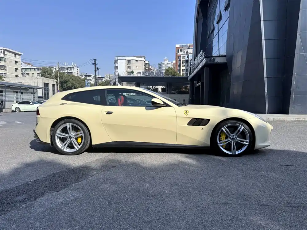 Ferrari GTC4 Lusso 2017 3.9T V8 2020 - thumbnail 14