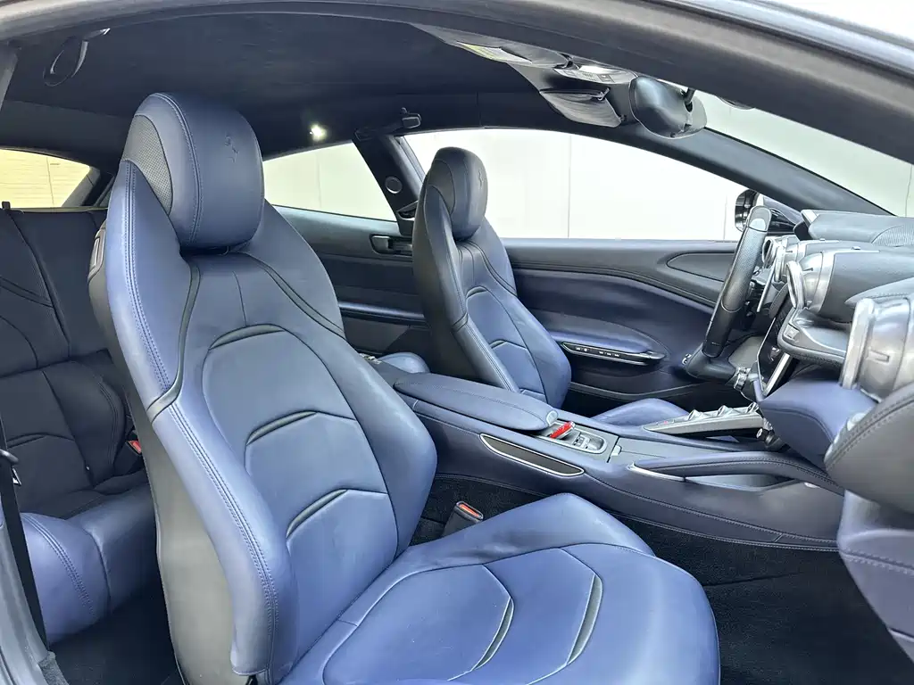 Ferrari GTC4 Lusso 2017 3.9T V8 2018 - thumbnail 13