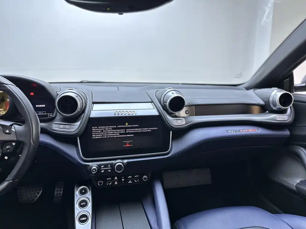 Ferrari GTC4 Lusso 2017 3.9T V8 2018 - thumbnail 16