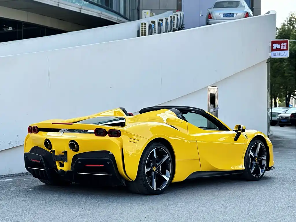 Ferrari SF90 3.9T V8 Spider 2022 - thumbnail 4