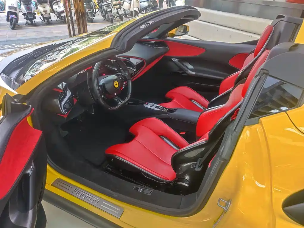 Ferrari SF90 3.9T V8 Spider 2022 - thumbnail 17
