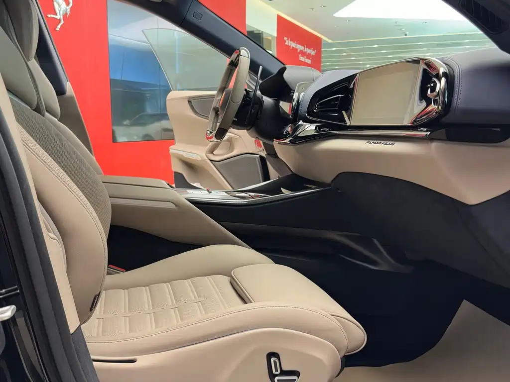 Ferrari Purosangue 2023 6.5L V12 2026 - thumbnail 5