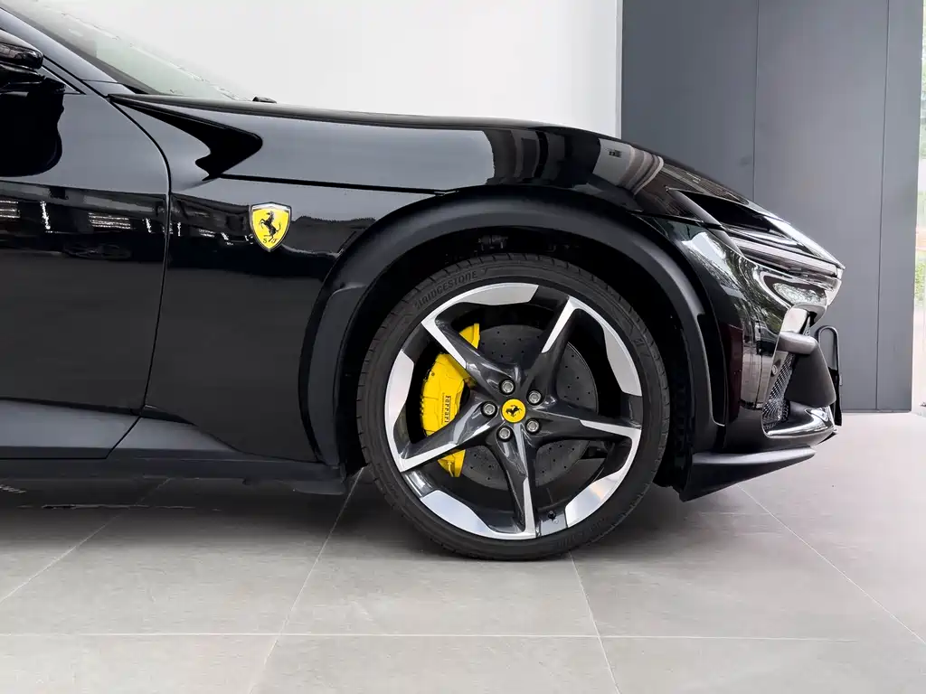 Ferrari Purosangue 2023 6.5L V12 2024 - thumbnail 2