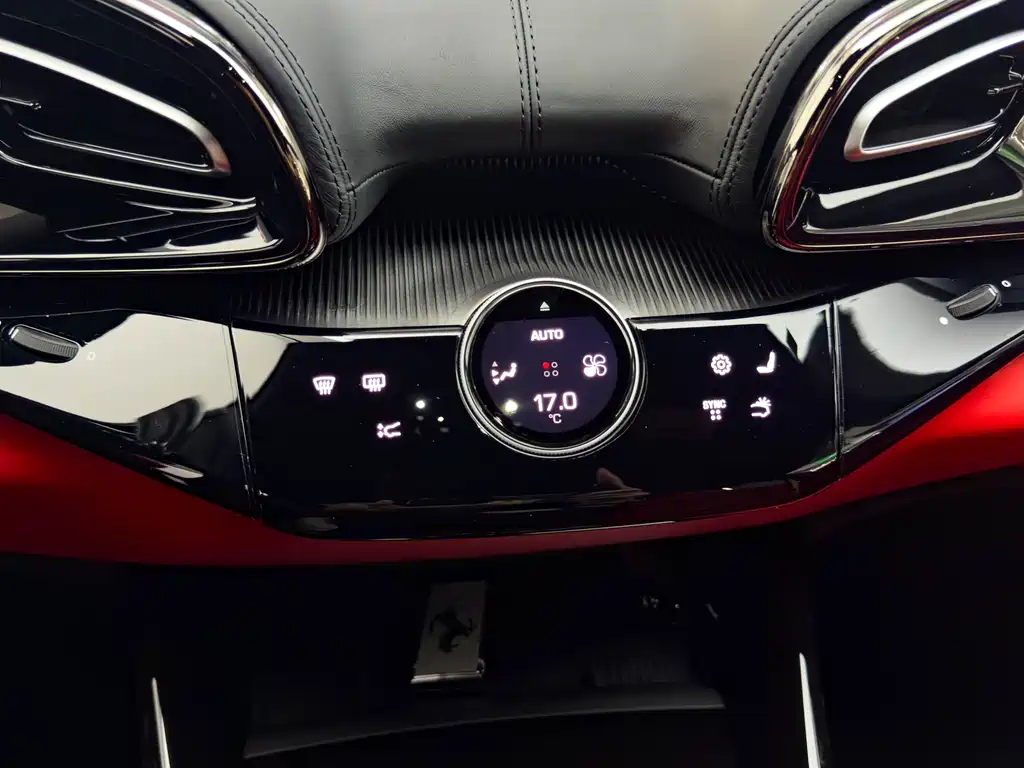 Ferrari Purosangue 2023 6.5L V12 2024 - thumbnail 11