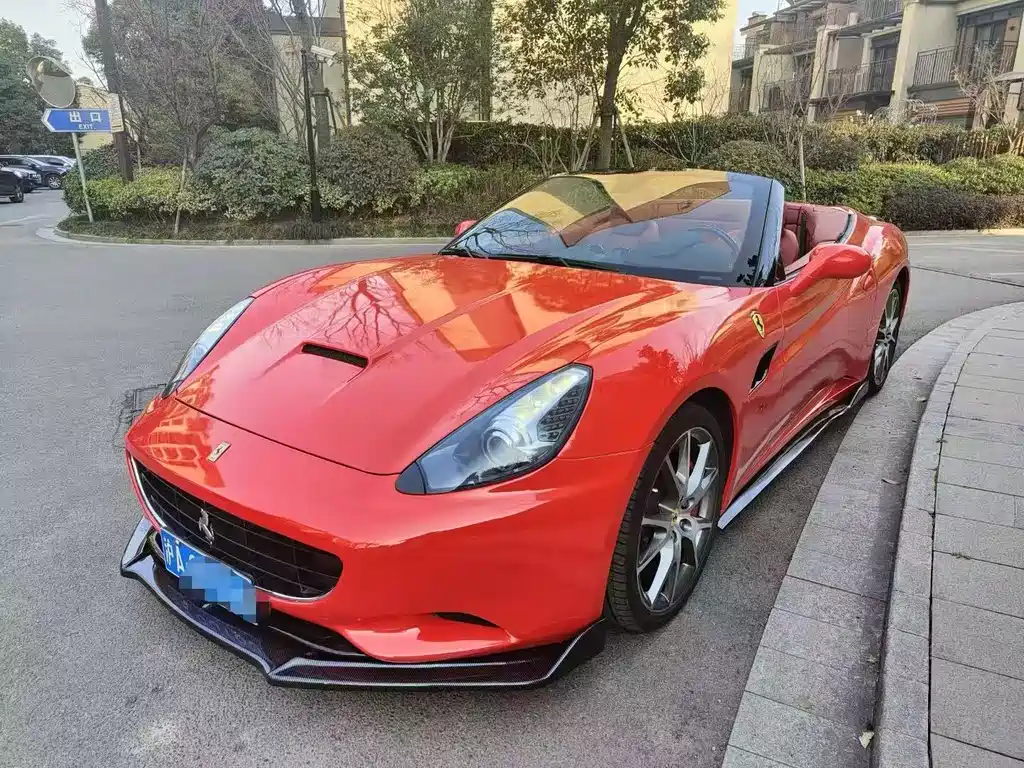 Ferrari California T 4.3L Standard 2012 2011