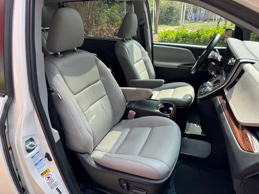 Toyota Toyota Sienna 2016 3.5L Automatic 2016 - thumbnail 5