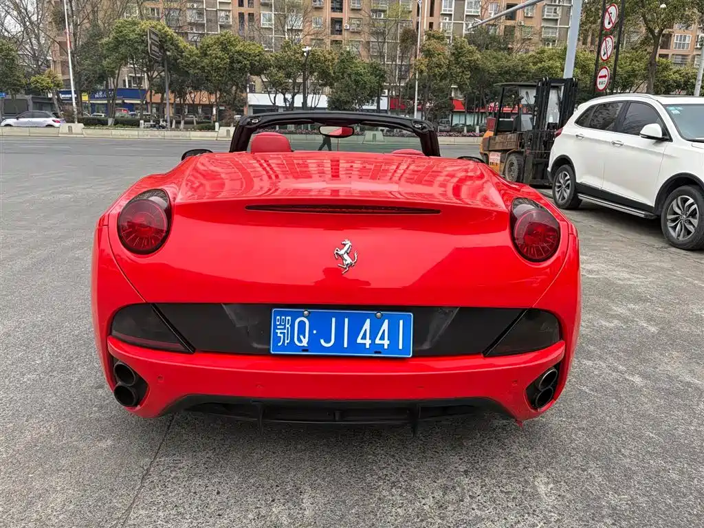 Ferrari California T 2009 4.3L Standard 2014 - thumbnail 2