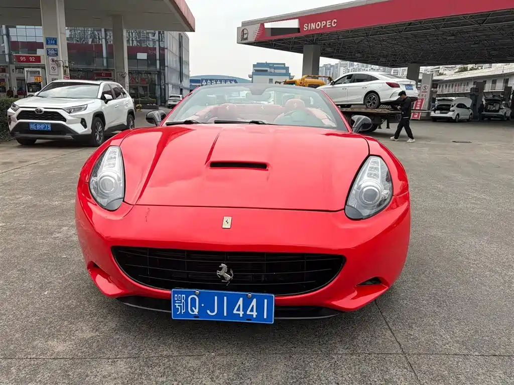 Ferrari California T 2009 4.3L Standard 2014 - thumbnail 6