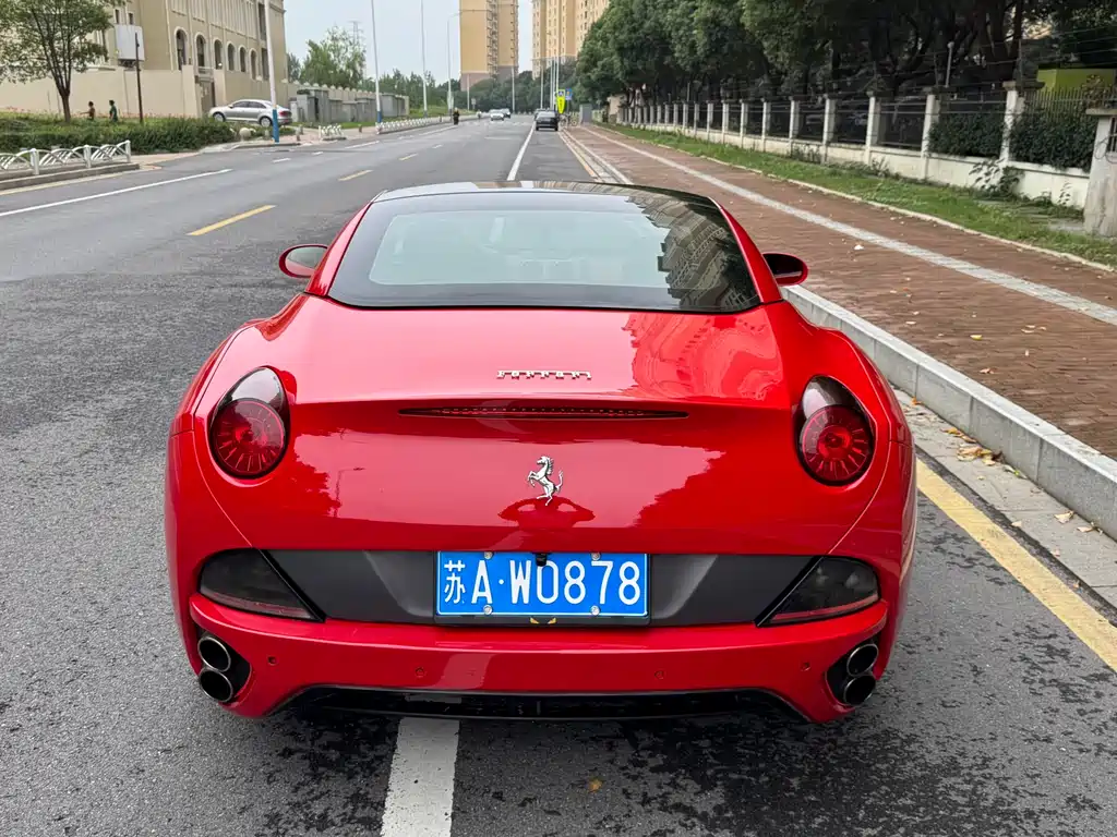 Ferrari California T 2009 4.3L Standard 2011 - thumbnail 6
