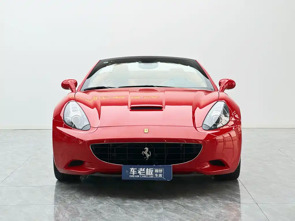 Ferrari California T 2012 4.3L Standard 2012 - thumbnail 2