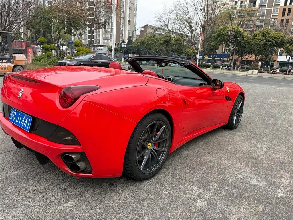 Ferrari California T 2009 4.3L Standard 2014 - thumbnail 9