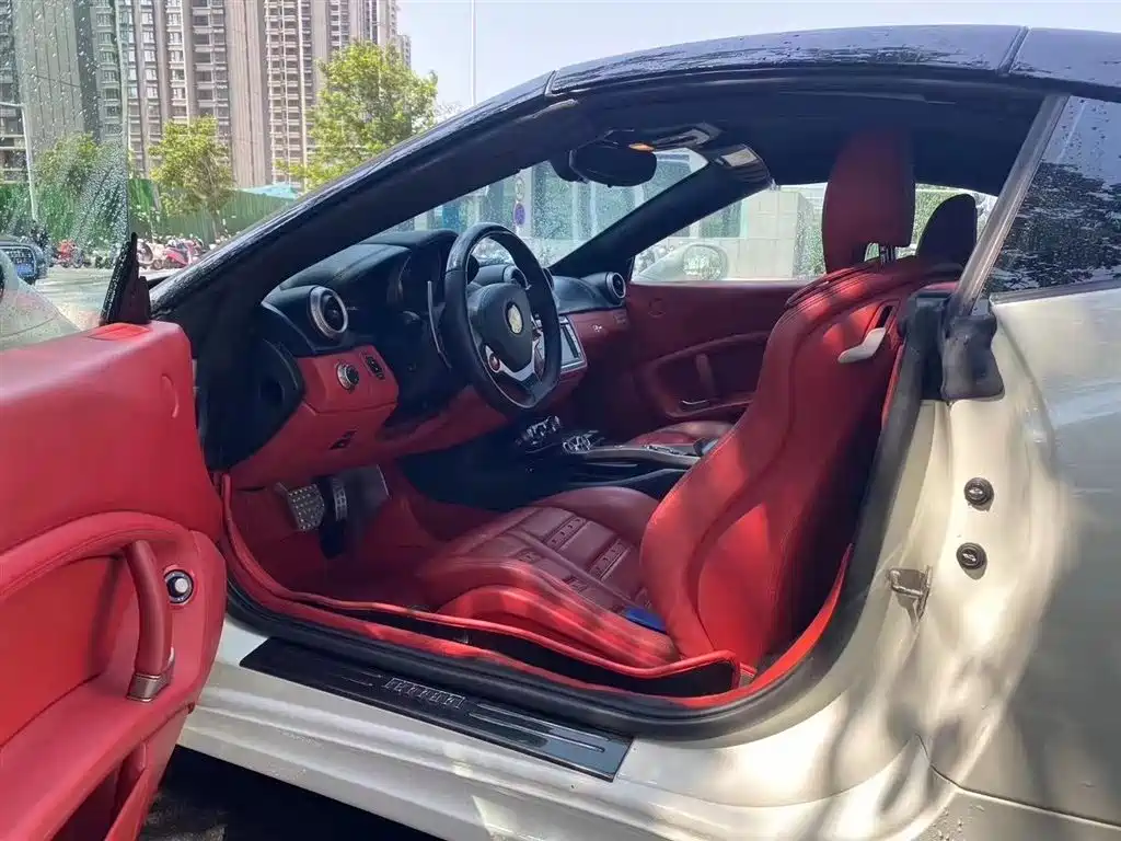 Ferrari California T 4.3L Standard 2012 2013 - thumbnail 4