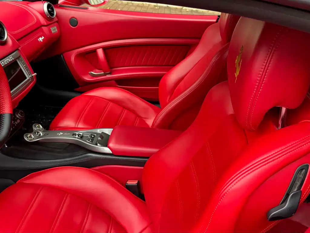 Ferrari California T 2009 4.3L Standard 2011 - thumbnail 9