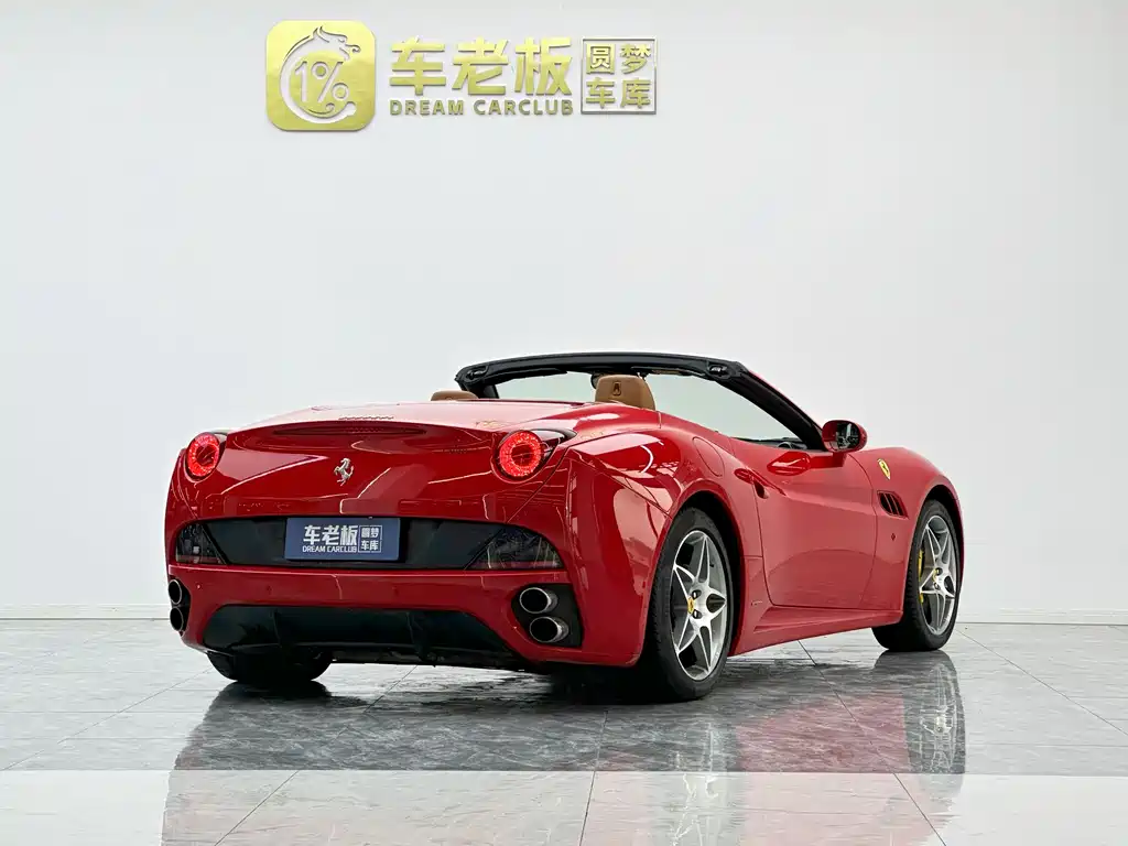 Ferrari California T 2012 4.3L Standard 2012 - thumbnail 4