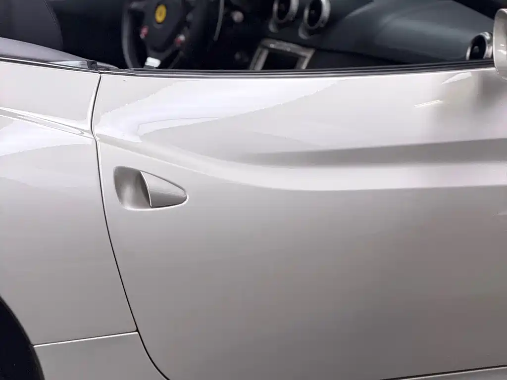 Ferrari California T 2012 4.3L Standard 2012 - thumbnail 4