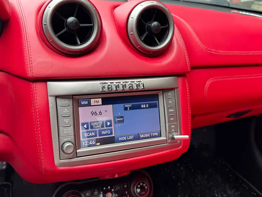 Ferrari California T 2009 4.3L Standard 2011 - thumbnail 11
