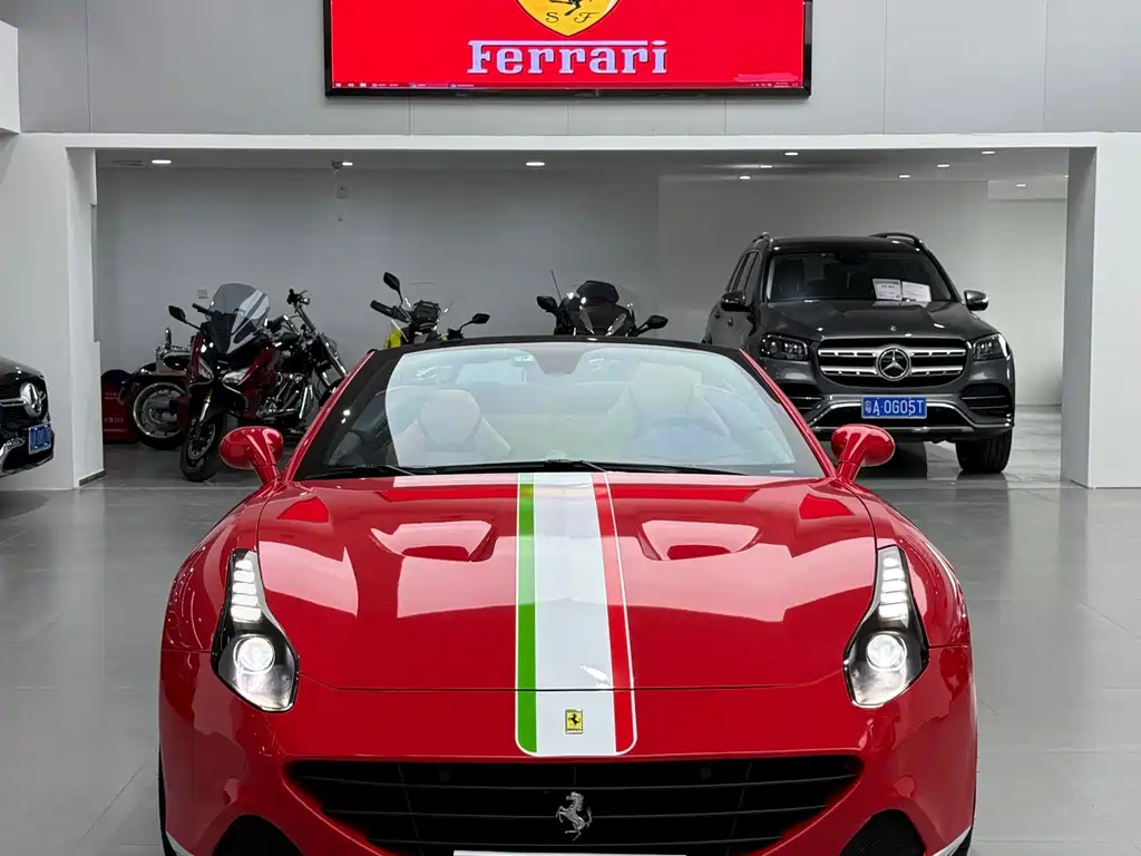 Ferrari California T 3.9T Standard 2015 2017 - thumbnail 2