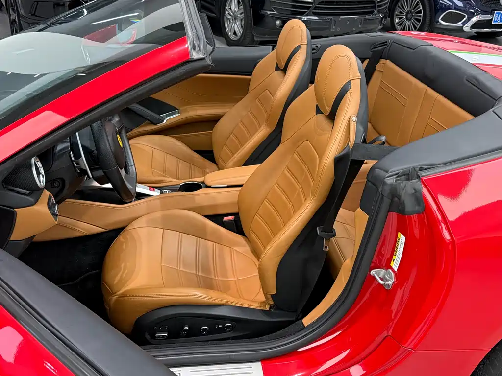 Ferrari California T 3.9T Standard 2015 2017 - thumbnail 4