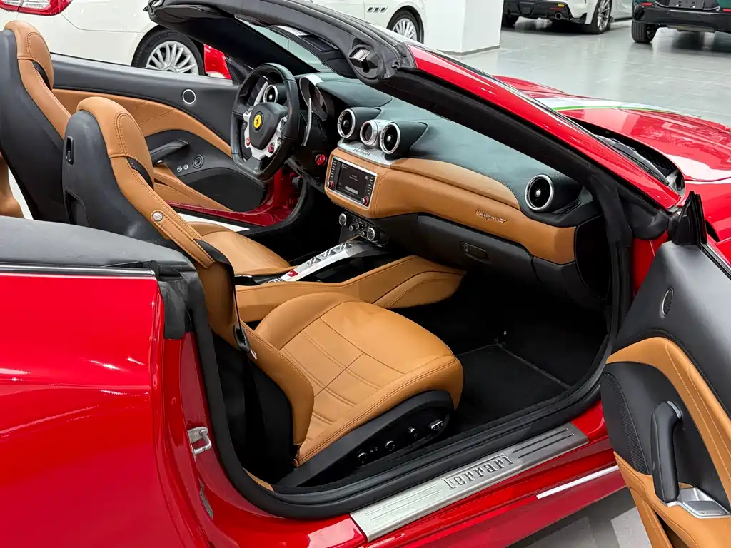 Ferrari California T 3.9T Standard 2015 2017 - thumbnail 5