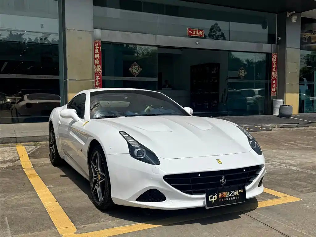Ferrari California T 3.9T Standard 2015 2015 - thumbnail 4