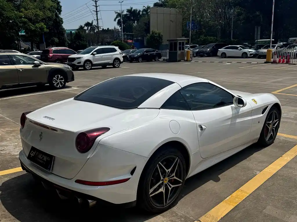 Ferrari California T 3.9T Standard 2015 2015 - thumbnail 5