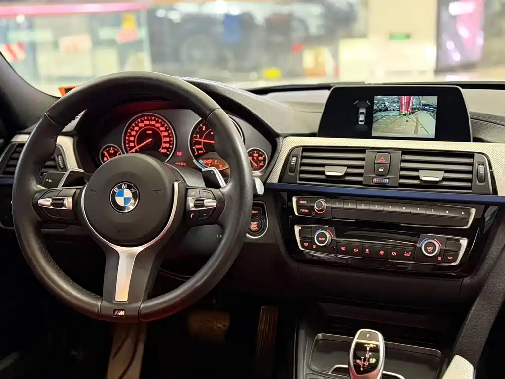 BMW BMW 3 Series 2019 320i M Sport Package 2019 - thumbnail 7