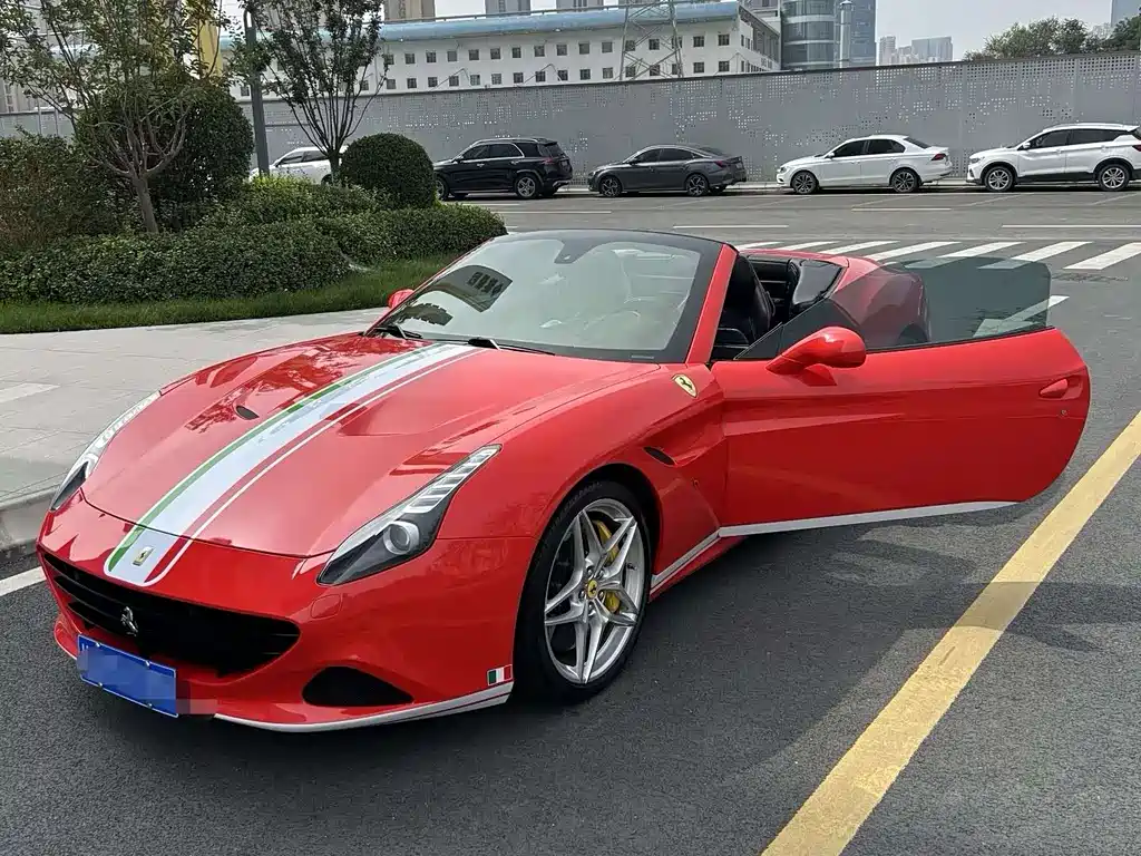 Ferrari California T 2015 3.9T Standard 2015 - thumbnail 3