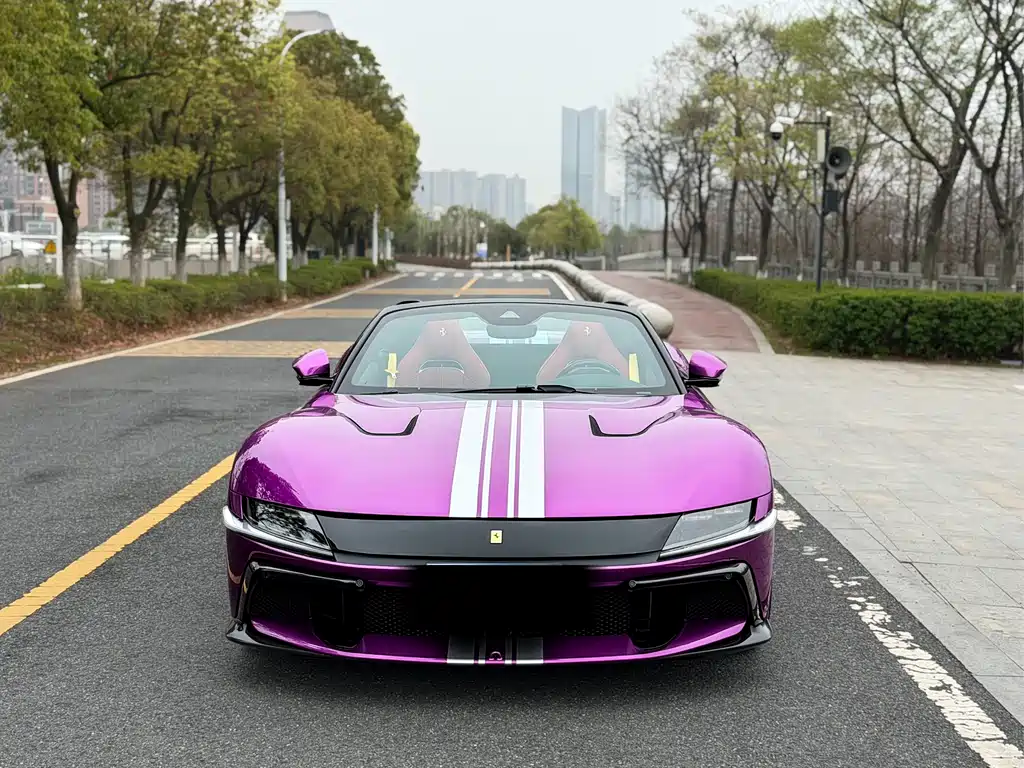 Ferrari Ferrari 12Cilindri 2024 6.5L Spider 2026 - thumbnail 2