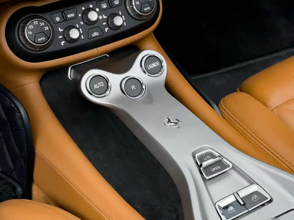 Ferrari California T 2012 4.3L Standard 2012 - thumbnail 18