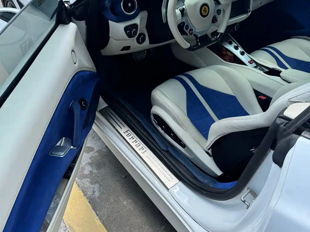 Ferrari California T 3.9T Standard 2015 2015 - thumbnail 7