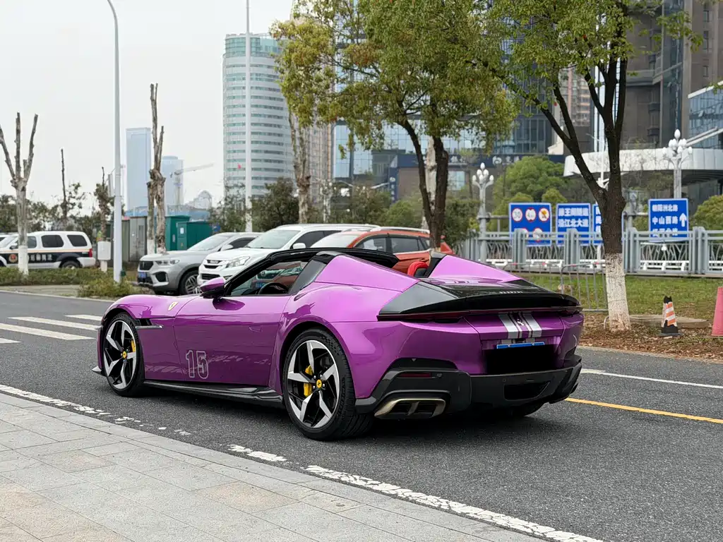 Ferrari Ferrari 12Cilindri 2024 6.5L Spider 2026 - thumbnail 6