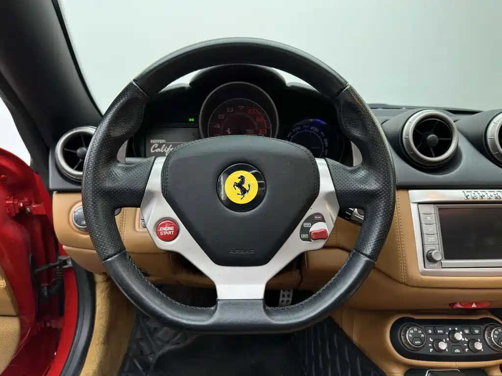 Ferrari California T 2012 4.3L Standard 2012 - thumbnail 22