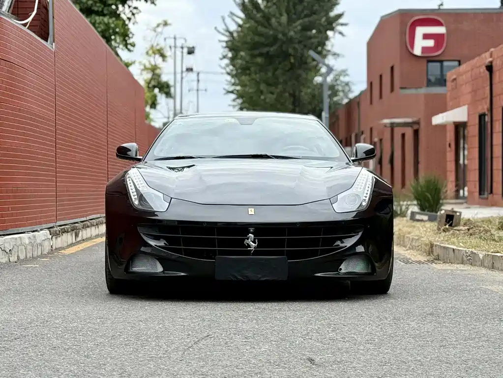 Ferrari Ferrari FF 2012 6.3L V12 2013 - thumbnail 2