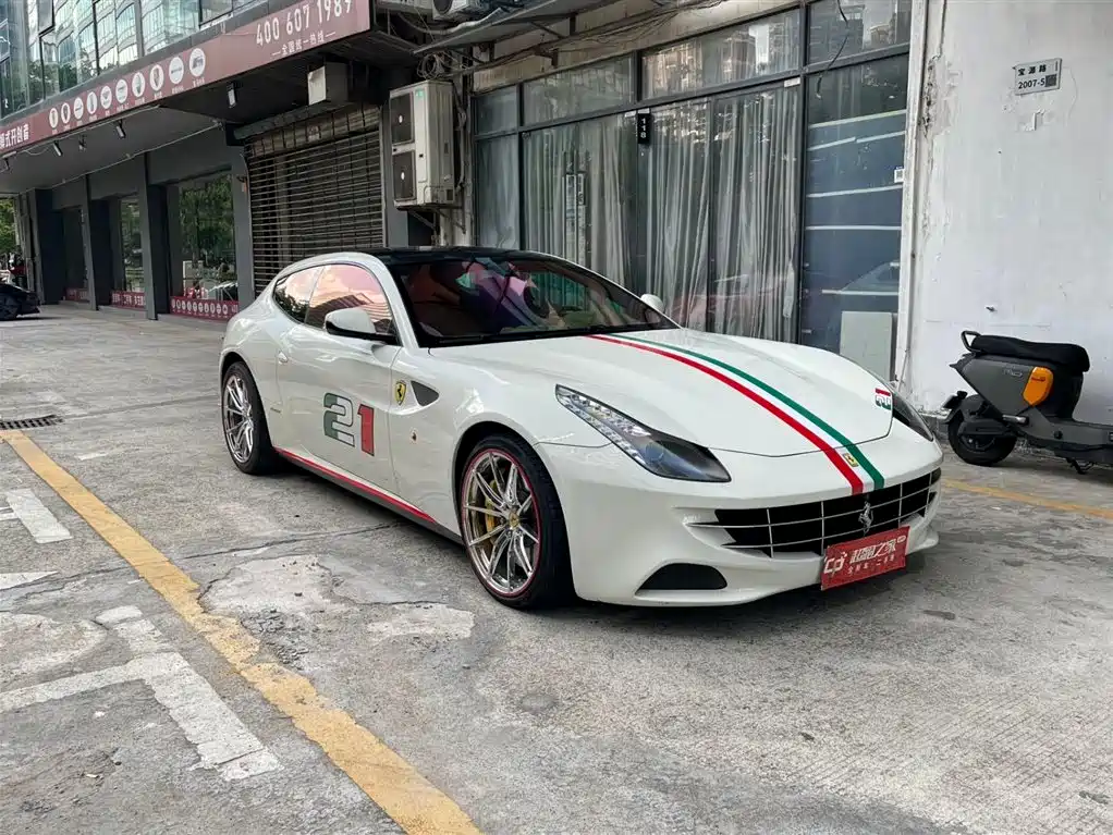 Ferrari Ferrari FF 2012 6.3L V12 2012 - thumbnail 3