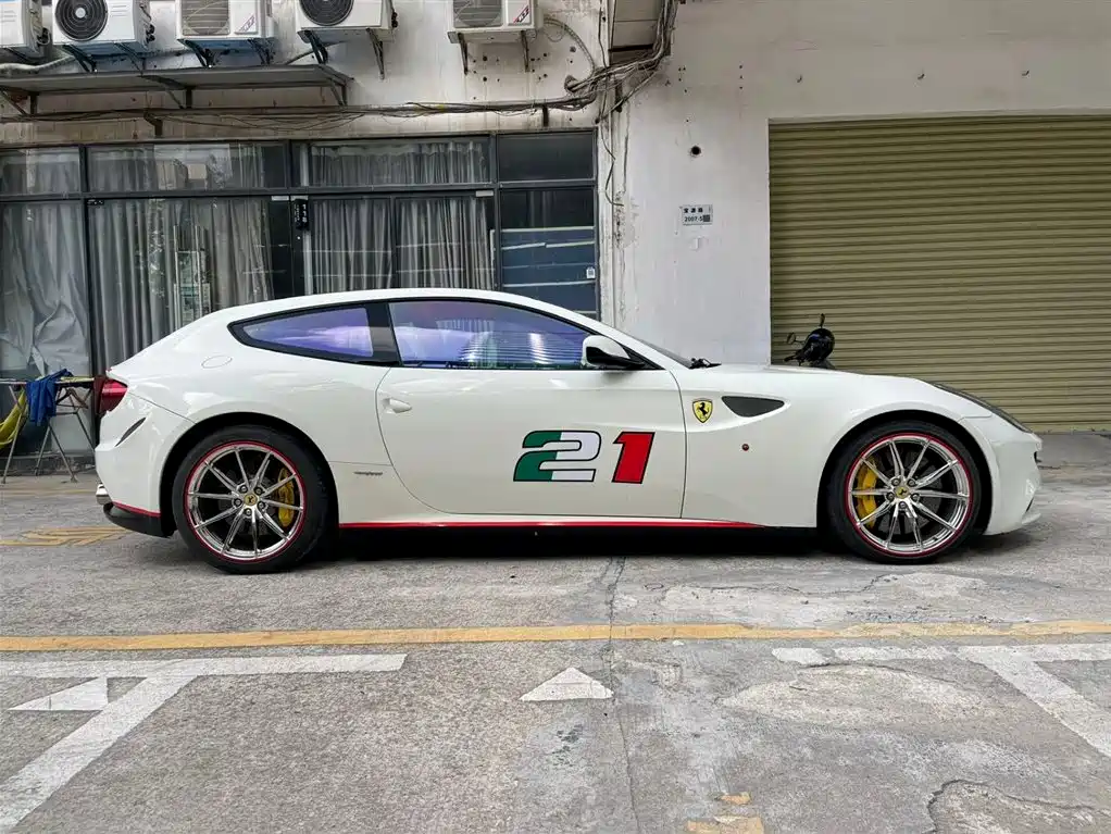 Ferrari Ferrari FF 2012 6.3L V12 2012 - thumbnail 4
