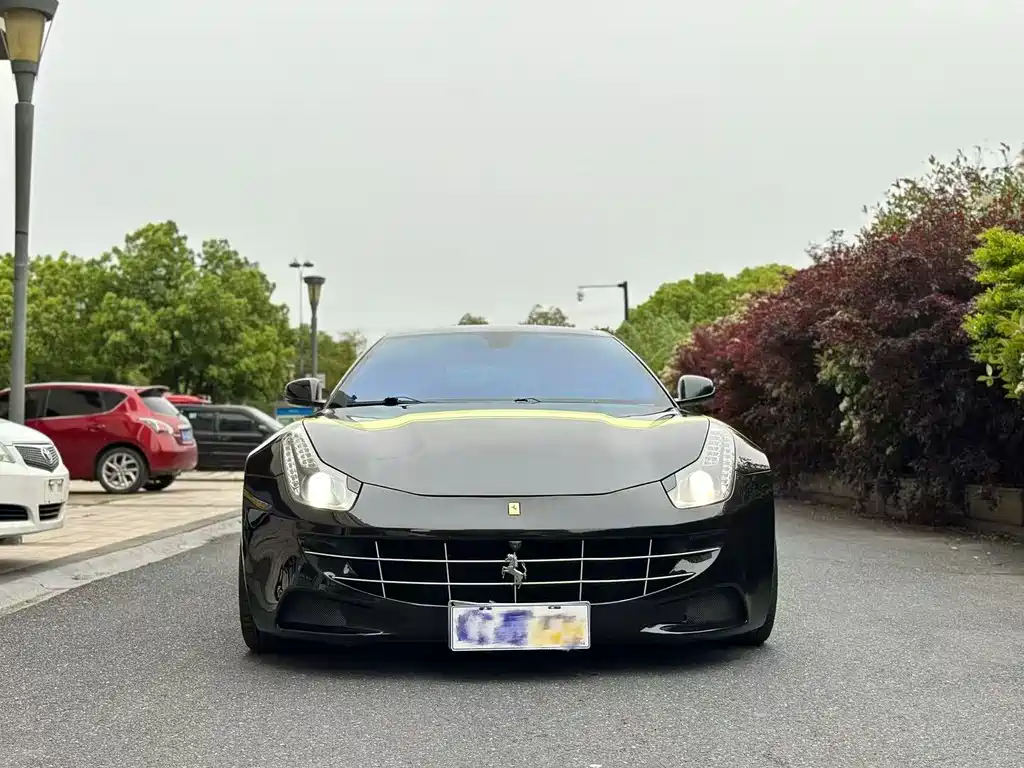Ferrari Ferrari FF 2012 6.3L V12 2013 - thumbnail 2
