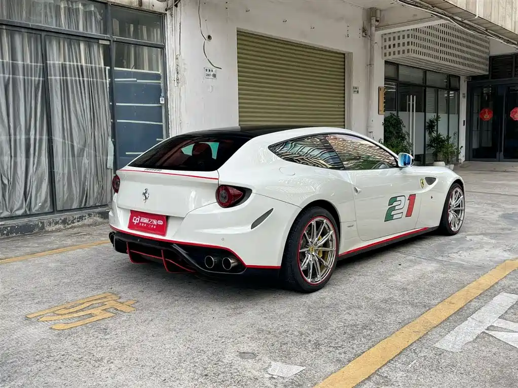 Ferrari Ferrari FF 2012 6.3L V12 2012 - thumbnail 5