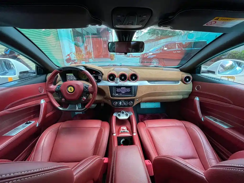 Ferrari Ferrari FF 2012 6.3L V12 2012 - thumbnail 12