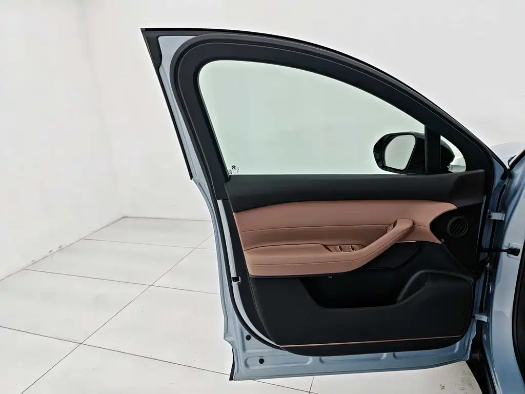 NIO NIO ES6 2024 Model 75kWh 2025 - thumbnail 10
