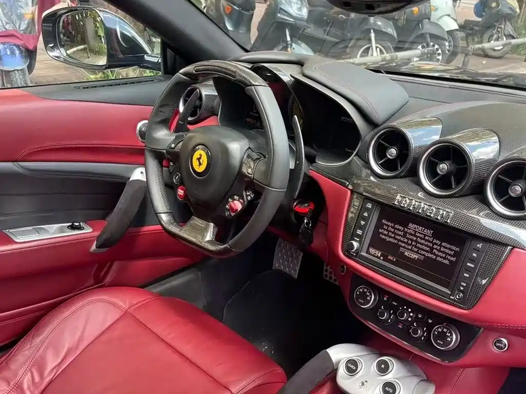 Ferrari Ferrari FF 2012 6.3L V12 2011 - thumbnail 9