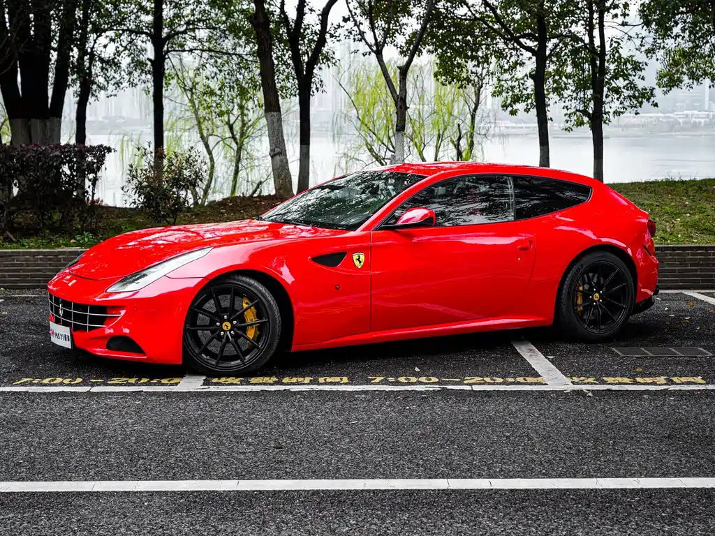 Ferrari Ferrari FF 2012 6.3L V12 2014 - thumbnail 2
