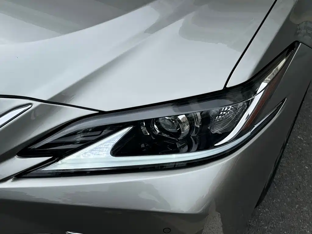 Lexus Lexus ES 2022 200 Excellent Edition 2022 - thumbnail 3