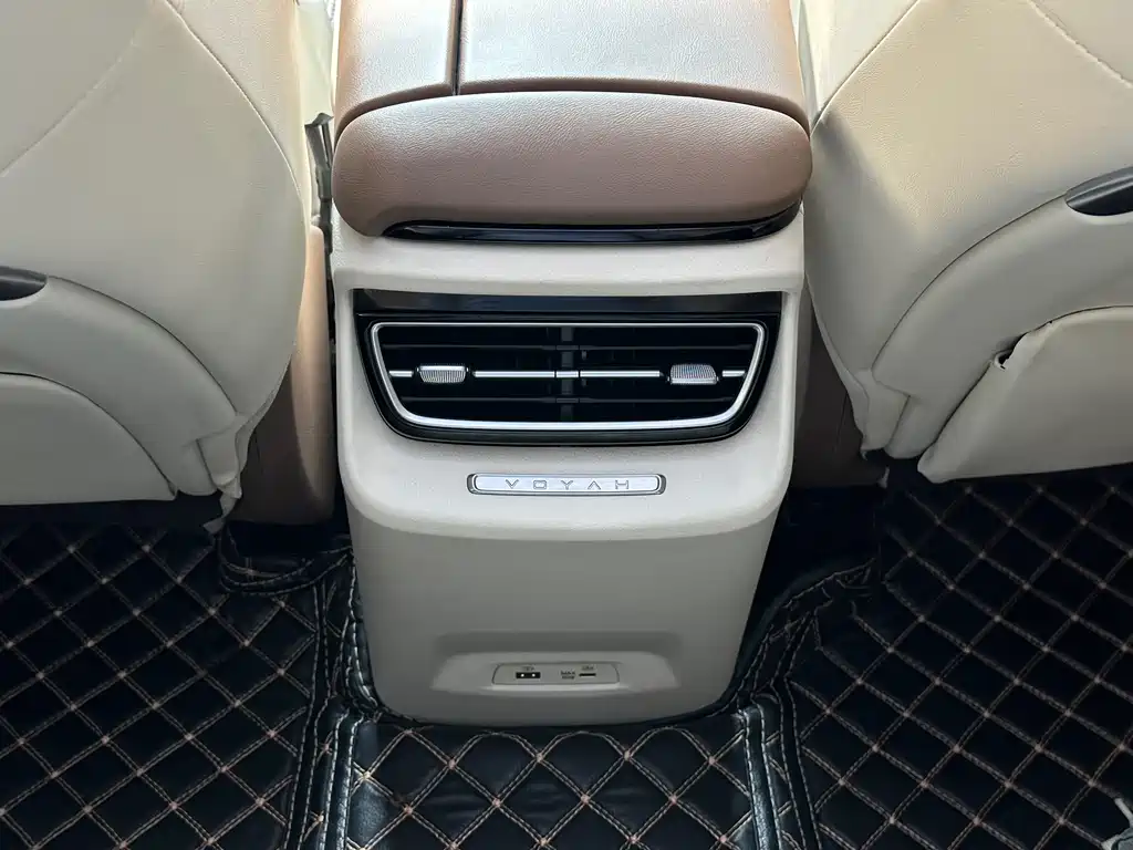 Lantu Auto Lantu FREE 2021 Standard Range Extended AWD Exclusive Luxury Package 2022 - thumbnail 10