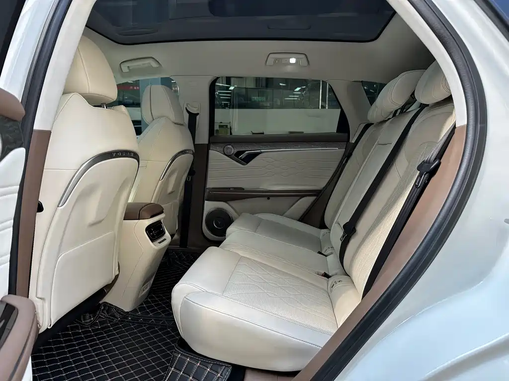 Lantu Auto Lantu FREE 2021 Standard Range Extended AWD Exclusive Luxury Package 2022 - thumbnail 11