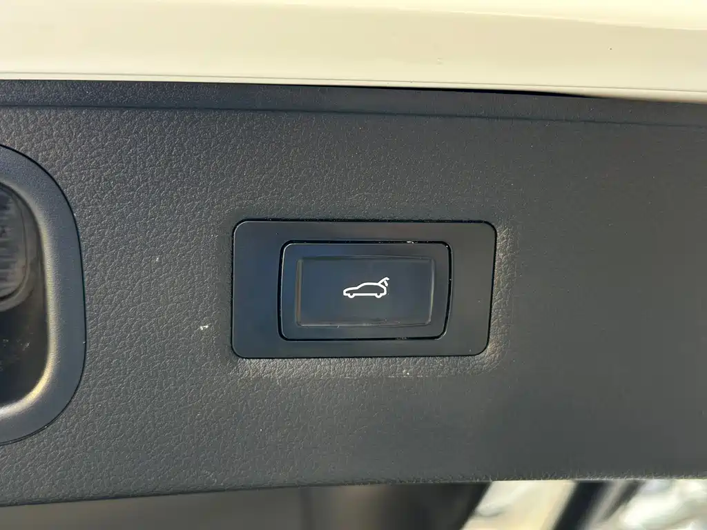 Lantu Auto Lantu FREE 2021 Standard Range Extended AWD Exclusive Luxury Package 2022 - thumbnail 13